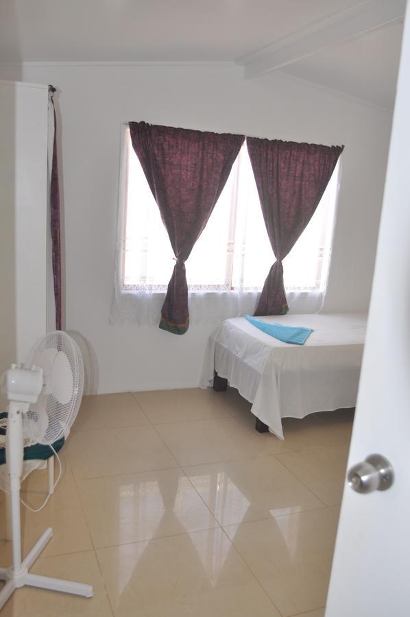 Flying Annie Moa Bed & Breakfast Neiafu Dış mekan fotoğraf